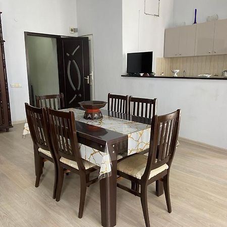 Apartment On Luka Asatiani 2 Batumi Esterno foto