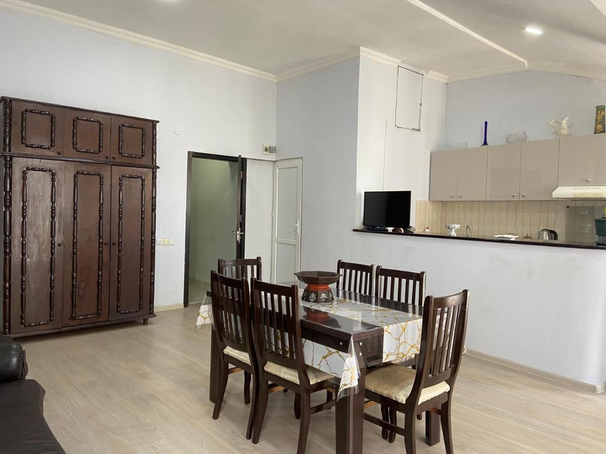 Apartment On Luka Asatiani 2 Batumi Esterno foto