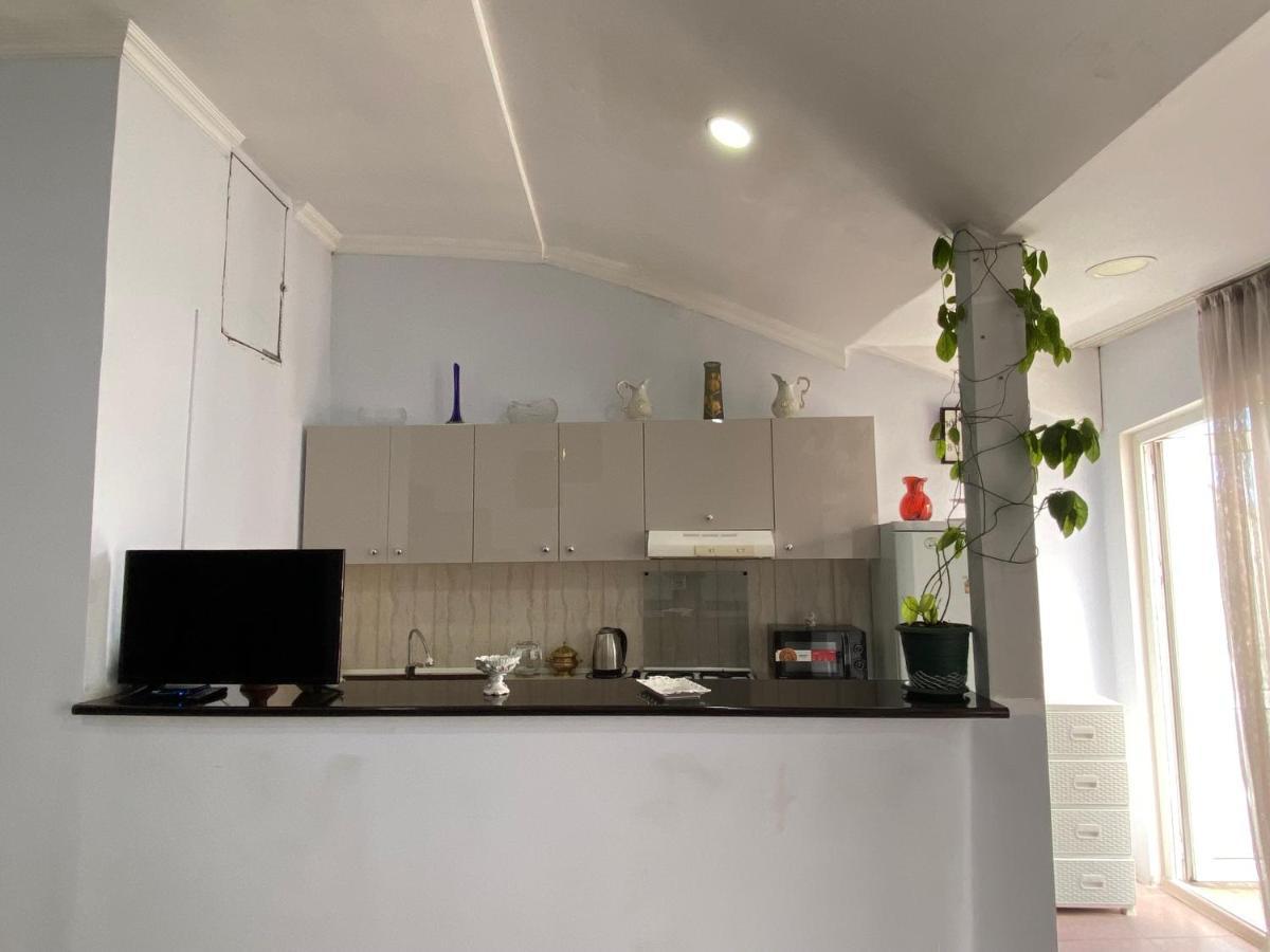 Apartment On Luka Asatiani 2 Batumi Esterno foto